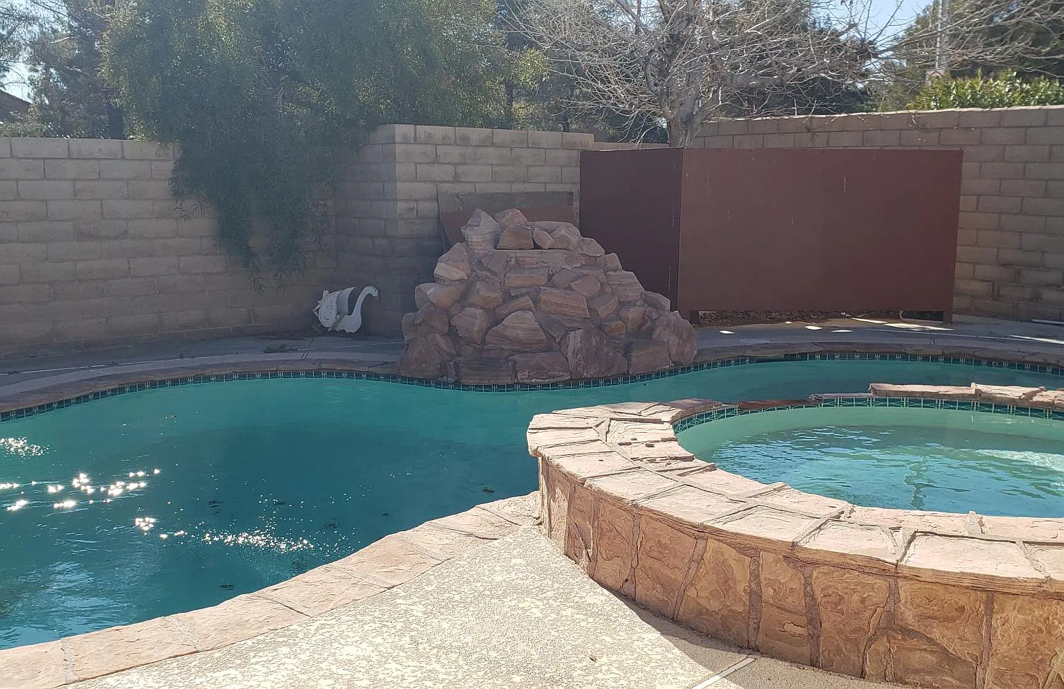 2 bed, 974 sqft, $2,250 — Photo 1