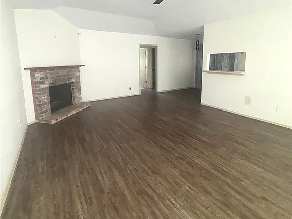 2nd image of 6846 Bullinger Dr