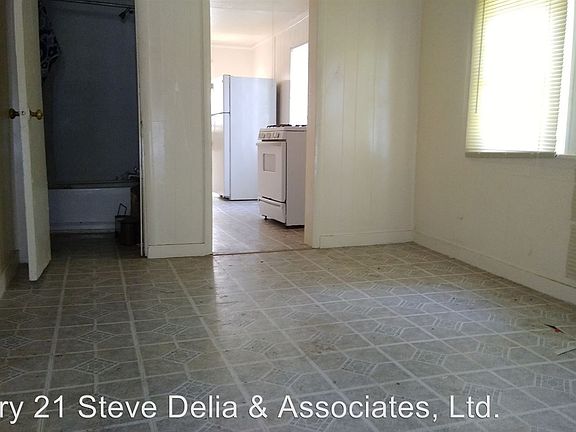 3rd image of 1017 McArthur St #B