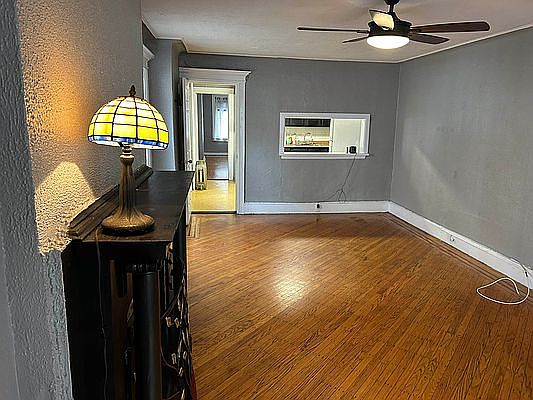 3rd image of 156 Woodruff Ave #1