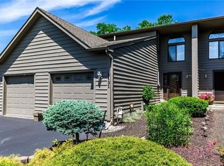 8131 Verbeck Dr, Manlius, NY 13104