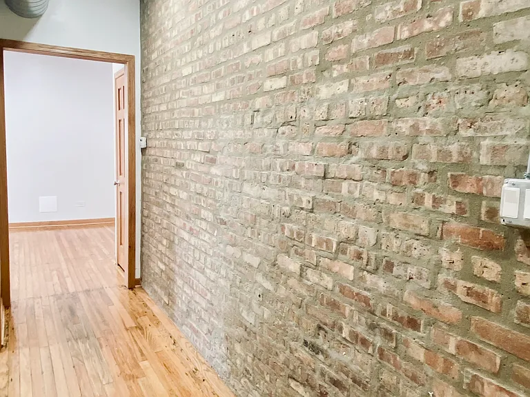 3429 W Hirsch St #2E — Photo 10