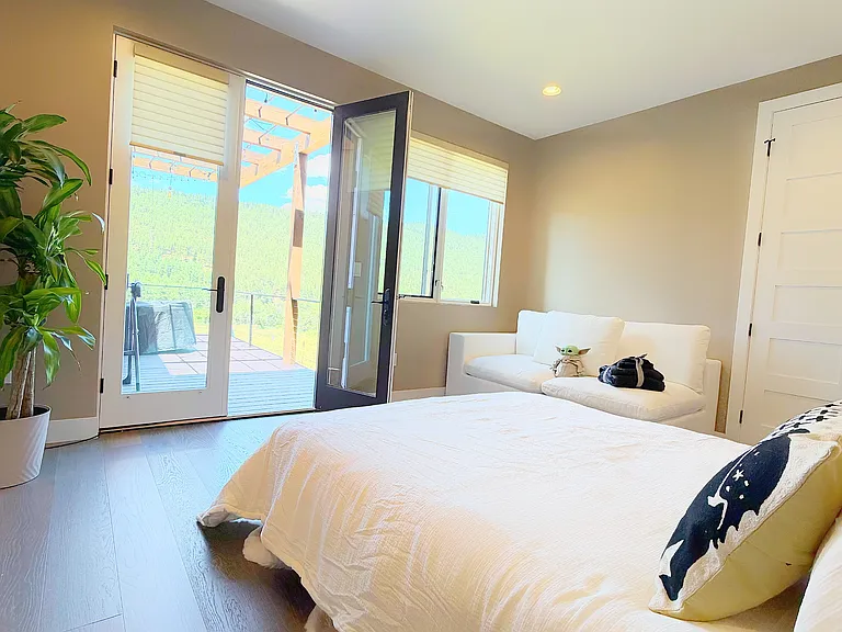 1212 Sunrise Ln — Photo 31