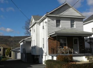 923 Fairview St, Peckville, PA 18452
