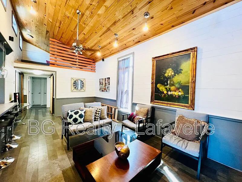 3 bed, 3.0 bath, 1400 sqft, $1,700 — Photo 3