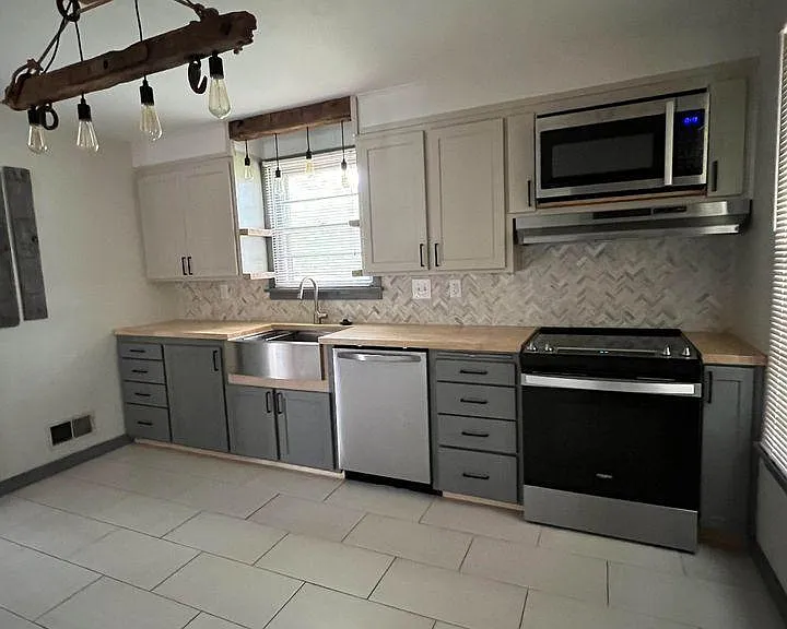 504 W 9th St — Photo 7