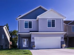 1421 44th Ave S, Moorhead, MN 56560