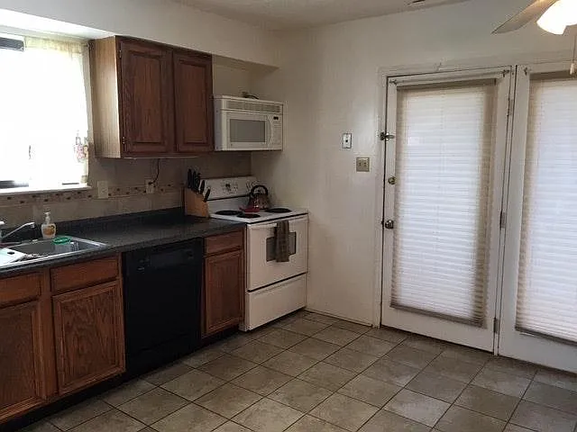 9024 Highbridge Dr — Photo 2