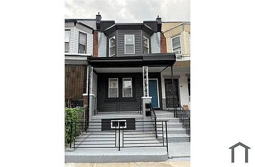 3746 N 10th St Photo 1