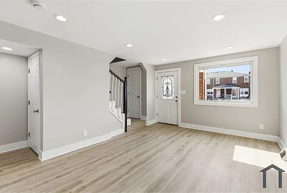7833 Saint Fabian Ln — Photo 2