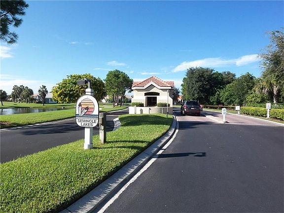 3rd image of 26359 Seminole Lakes Blvd