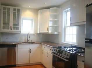 41 Dubonnet Rd, Valley Stream, NY 11581