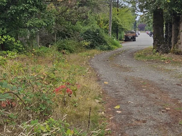 9114 E E Street, Tacoma, WA 98445