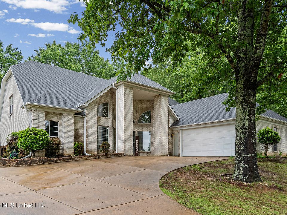 1st image of 10120 Cypress Lake Dr N