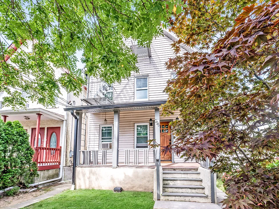 223 4th Ave
