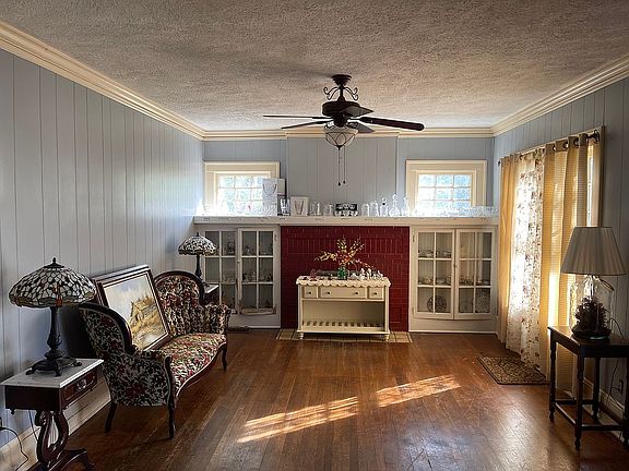 L.R. - bricks are now blue 