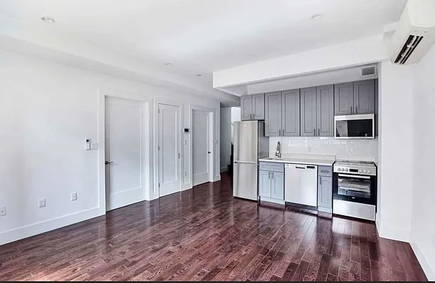 Rented by Compass | media 12