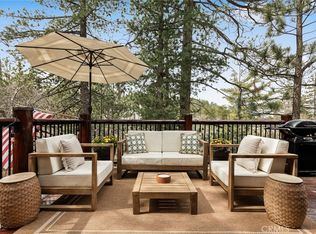 32425 Snowshoe Ln, Running Springs, CA 92382