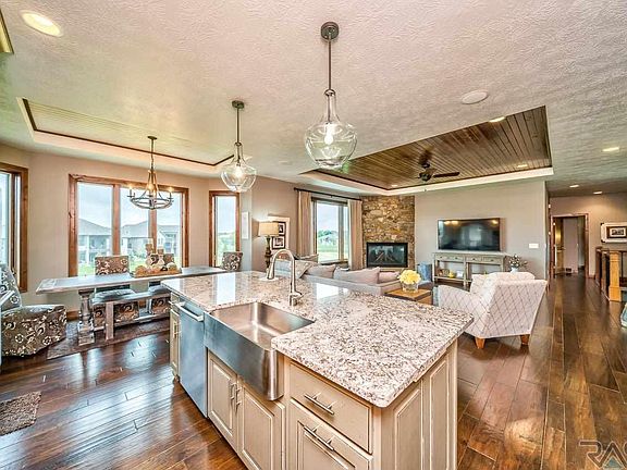 4th image of 1808 W Grand Arbor Cir