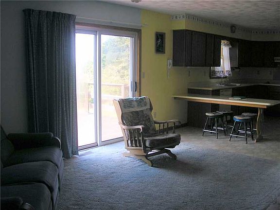 3rd image of 102 Bunny Ln
