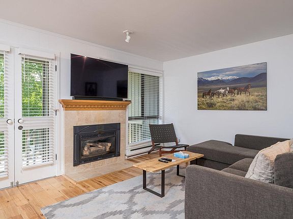 3rd image of 1434 Cottonwood Condominium Dr