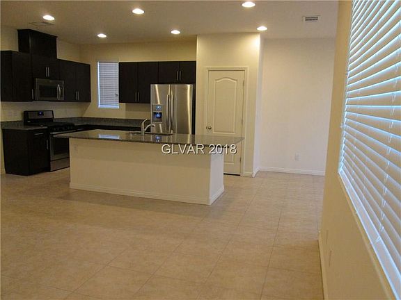 4th image of 2558 Champagne Topaz Ln