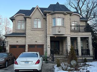 35 Drake Cres, Toronto, ON M1M1A3