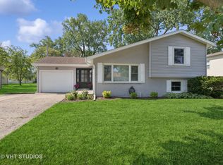 3535 Harris Dr, Northbrook, IL 60062