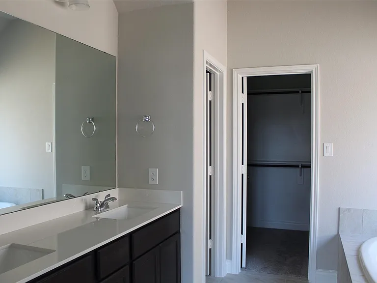 1335 Paradise Creek Ln — Photo 17