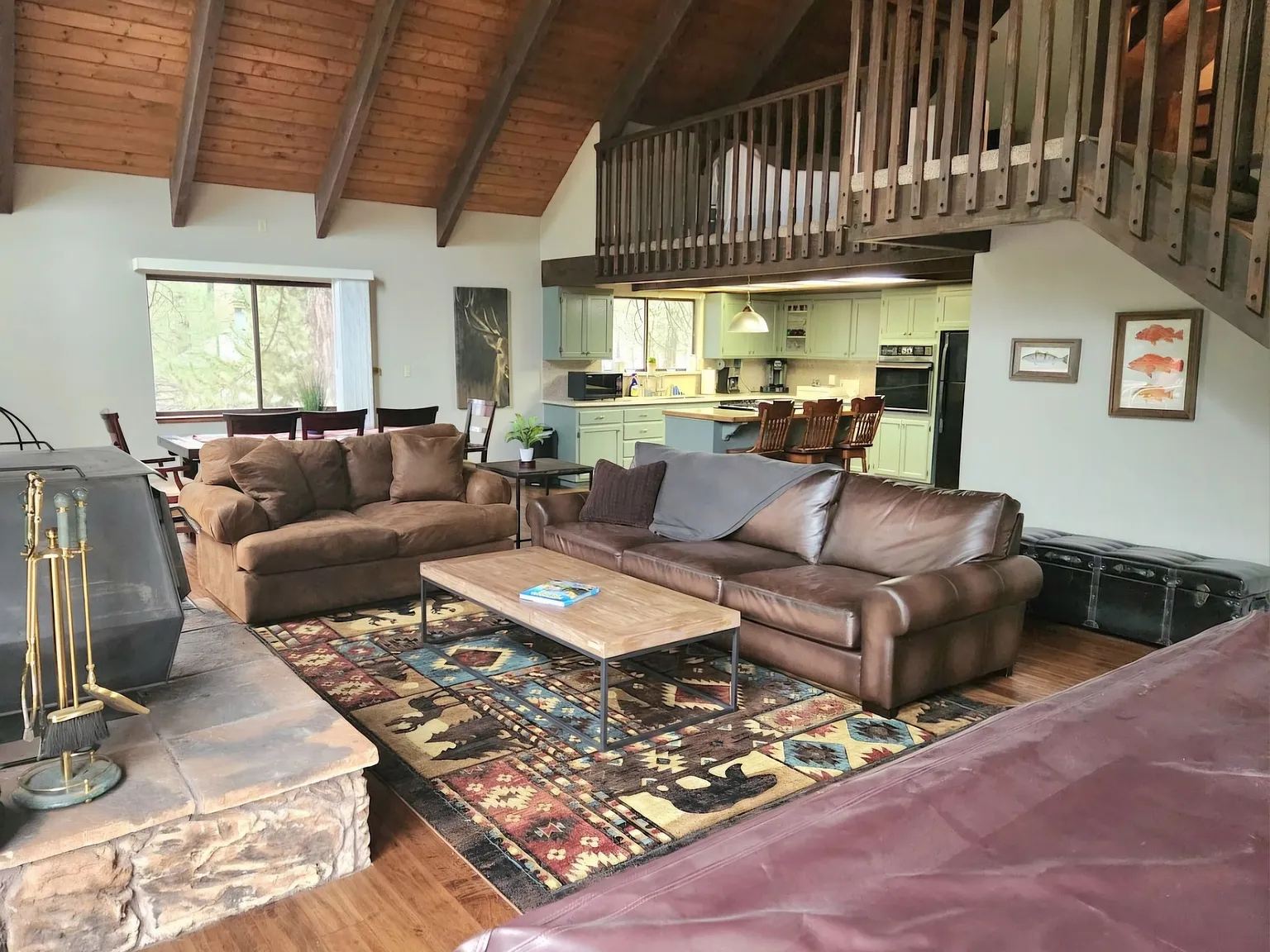 4 bed, 2.5 bath, 2386 sqft, $2,400 — Photo 4