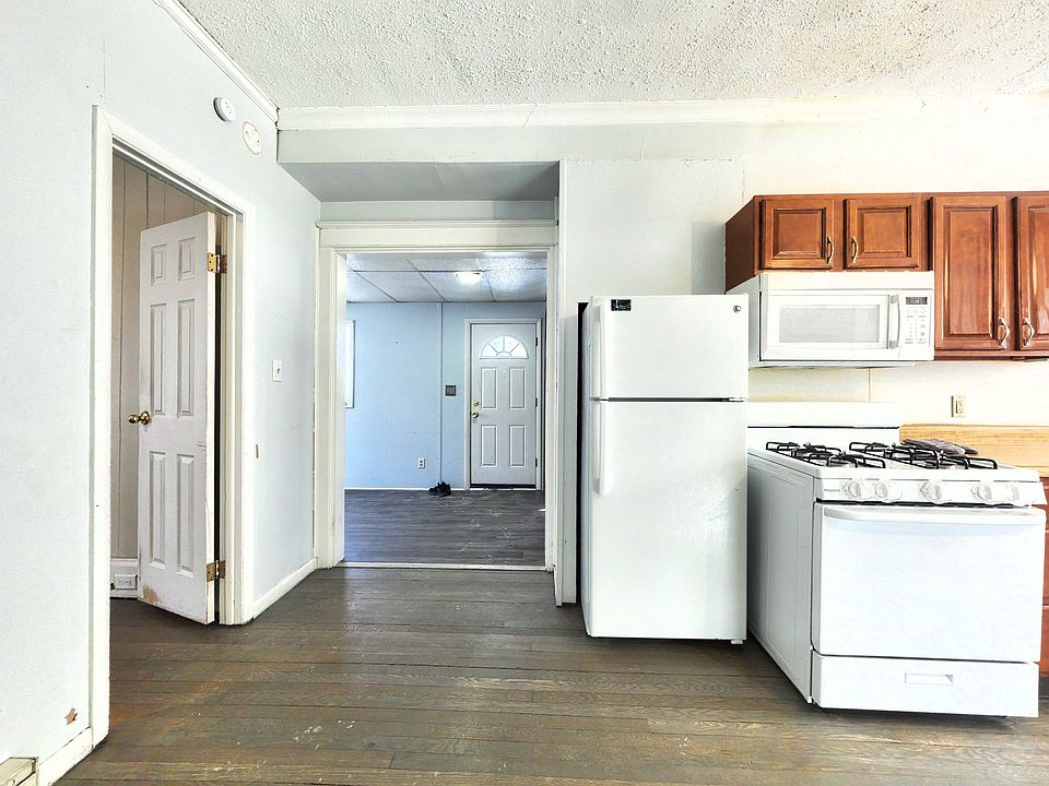 Guests love how the open kitchen layout keeps everyone connected and social during meal prep