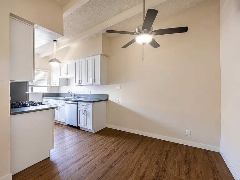 3722 Mentone Ave #8 — Photo 8
