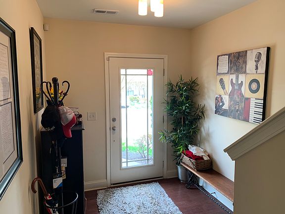 1st floor-foyer 