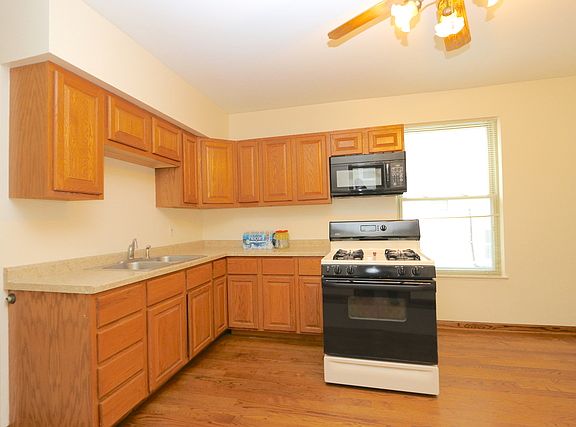 5th image of 2040 N Laramie Ave APT 1