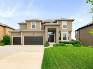 12157 S Roundtree St, Olathe, KS 66061