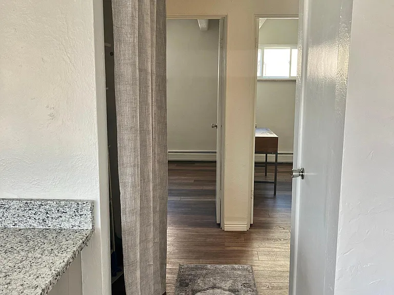 2401 S Gaylord St #306 — Photo 8