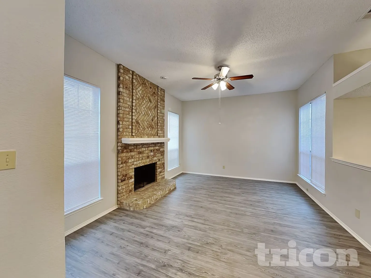 6747 Mountain Cedar Lane Dallas TX — Photo 3