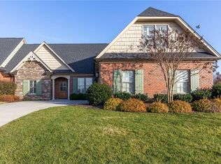2902 Kippenshire Ln, High Point, NC 27262