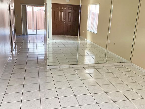 5th image of 8749 NW 110th Ln