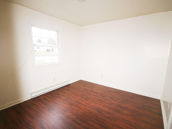5th image of 3704 Settlers Ln