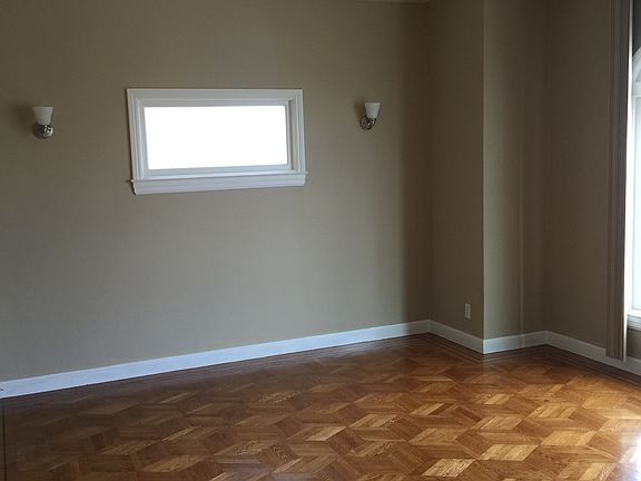 3rd image of 270 London St