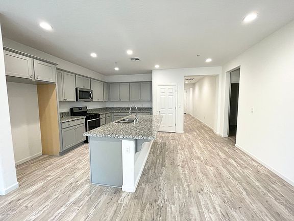2nd image of 6611 E Vassar Ave