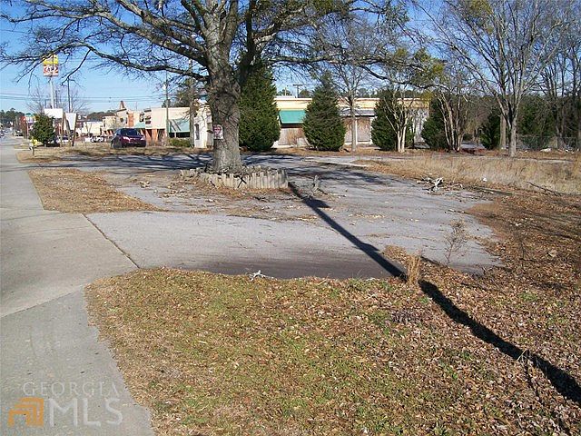 2nd image of 5356 N Henry Blvd