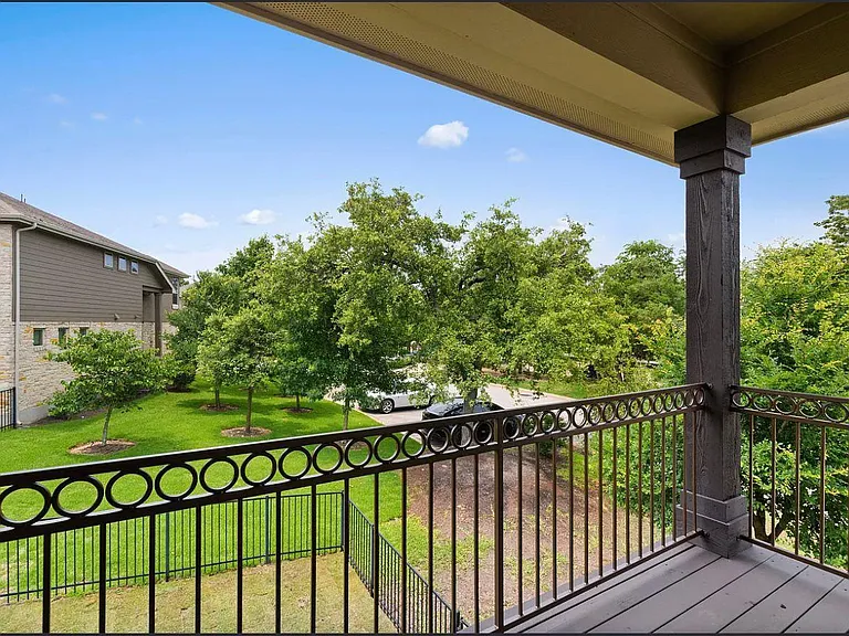 7324 Bandera Ranch Trl #B — Photo 34