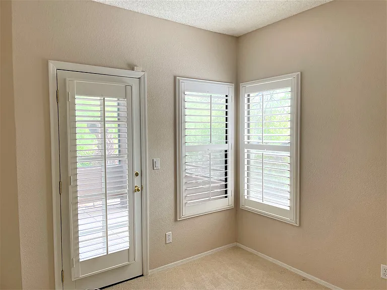 6655 N Canyon Crest Dr #21104 — Photo 23