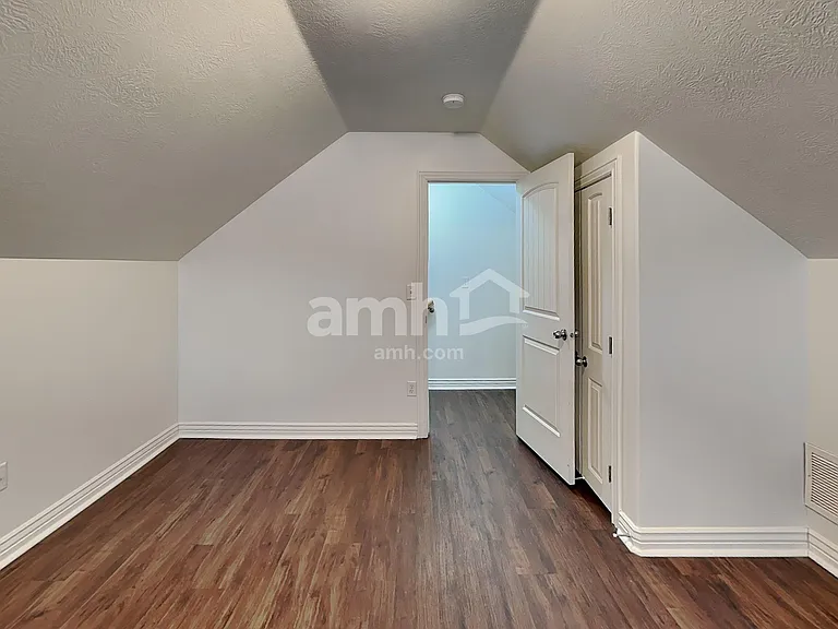 3672 E Nairn Dr — Photo 13