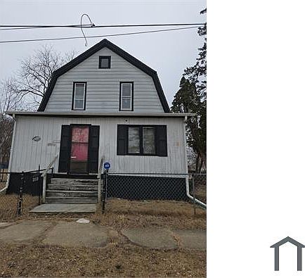 1st image of 203 Oakwood Ave