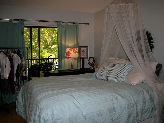 4th image of 1240 S Military Trl APT 1124