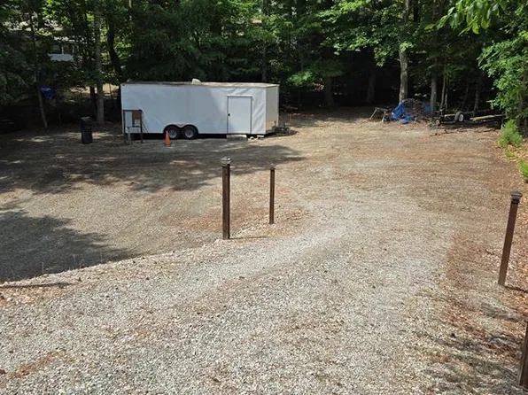 27 Cimmarron Trl, Bracey, VA 23919