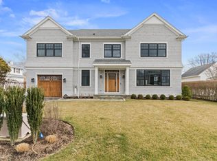 196 Coggeshall Ave, Newport, RI 02840